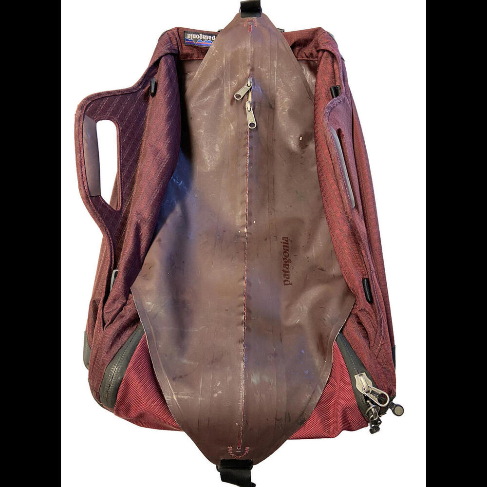 PATAGONIA Red Weathershed Sultan Rolling Wheel Duffel Travel Luggage Case